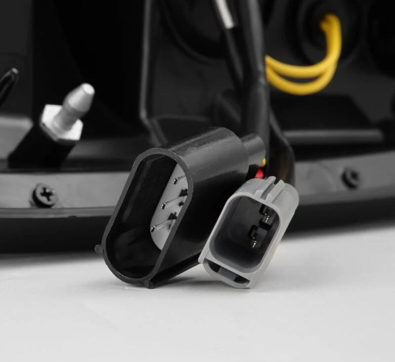 AlphaRex 97-03 Ford F150 / 99-16 Ford F250/F350/F450/F550 LUXX-Series LED Tail Lights - Black/Red - Image 5