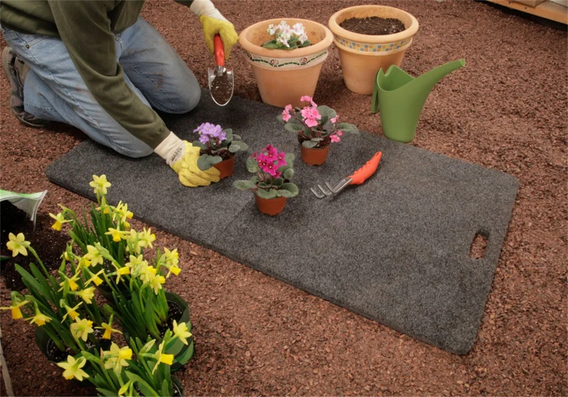 BedRug 2ft x 4ft Folding Utility Mat TrackMat - Image 3