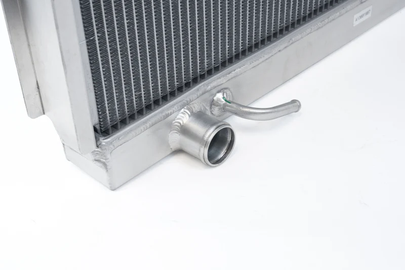 CSF 95-04 Toyota Tacoma (2.7/3.4L) Heavy Duty All-Aluminum Radiator - Image 3