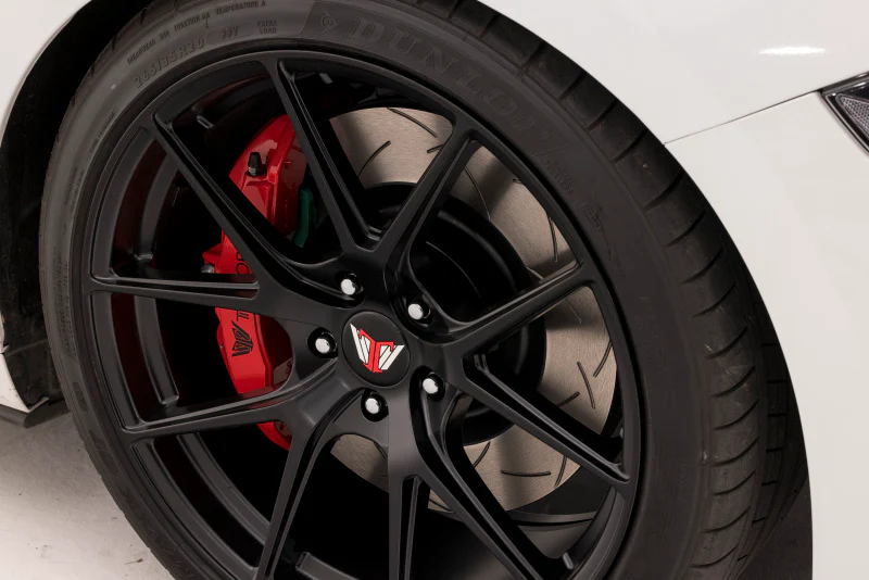 DBA 2009-2013 Cadillac CTS-V V Series Front Slotted T3 4000 Series Uni-Directional Rotor w/Black Hub - Image 2
