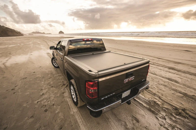 Roll-N-Lock 17-19 Ford F-250/F-350 Super Duty SB 80-3/8in A-Series Retractable Tonneau Cover - Image 12