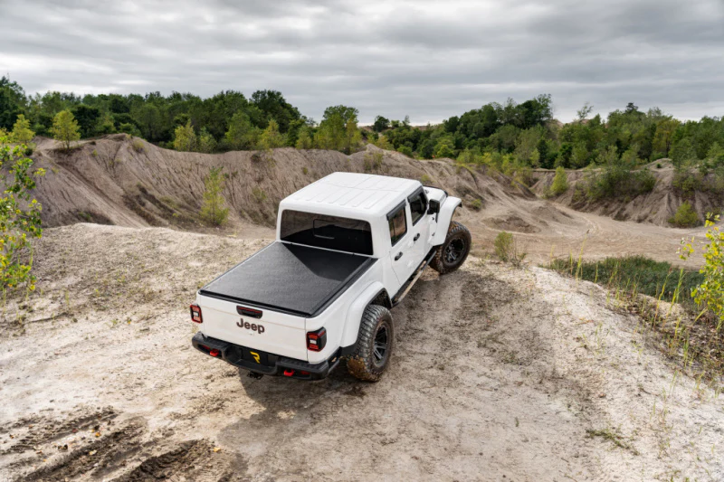 Truxedo 2020 Jeep Gladiator 5ft Lo Pro Bed Cover - Image 22