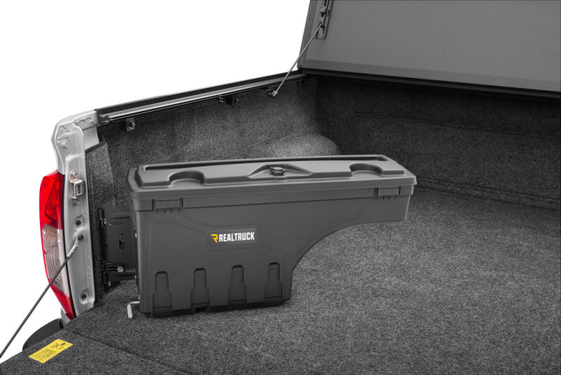 UnderCover 2022 Nissan Frontier Ext/Crew All Beds Drivers Side Swing Case - Black Smooth - Image 2